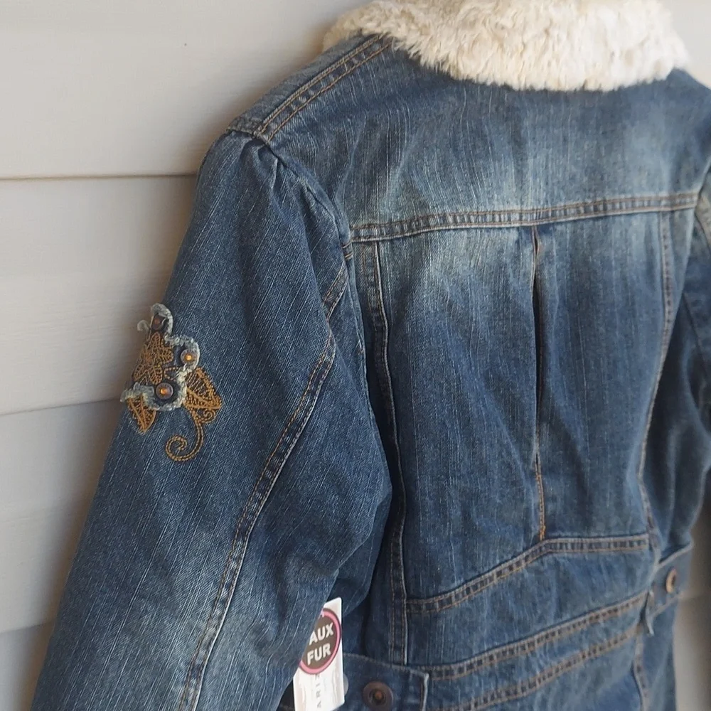 NWT Arizona Jean Company Blue Denim Jacket with Cream Sherpa Lining